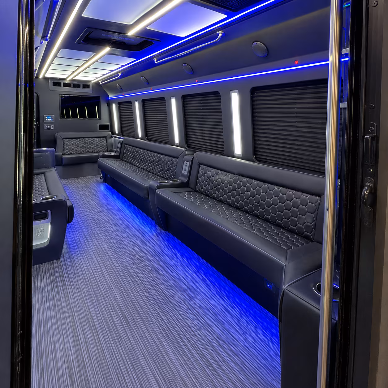 Rent a Bus to Louis Armstrong New Orleans International Airport