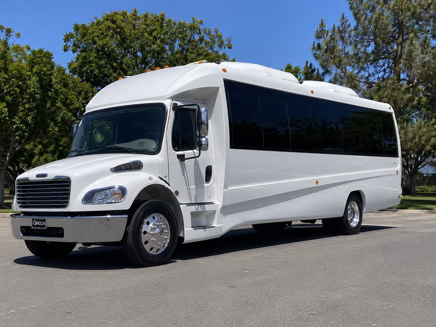 28 Passenger Party Bus Exterior