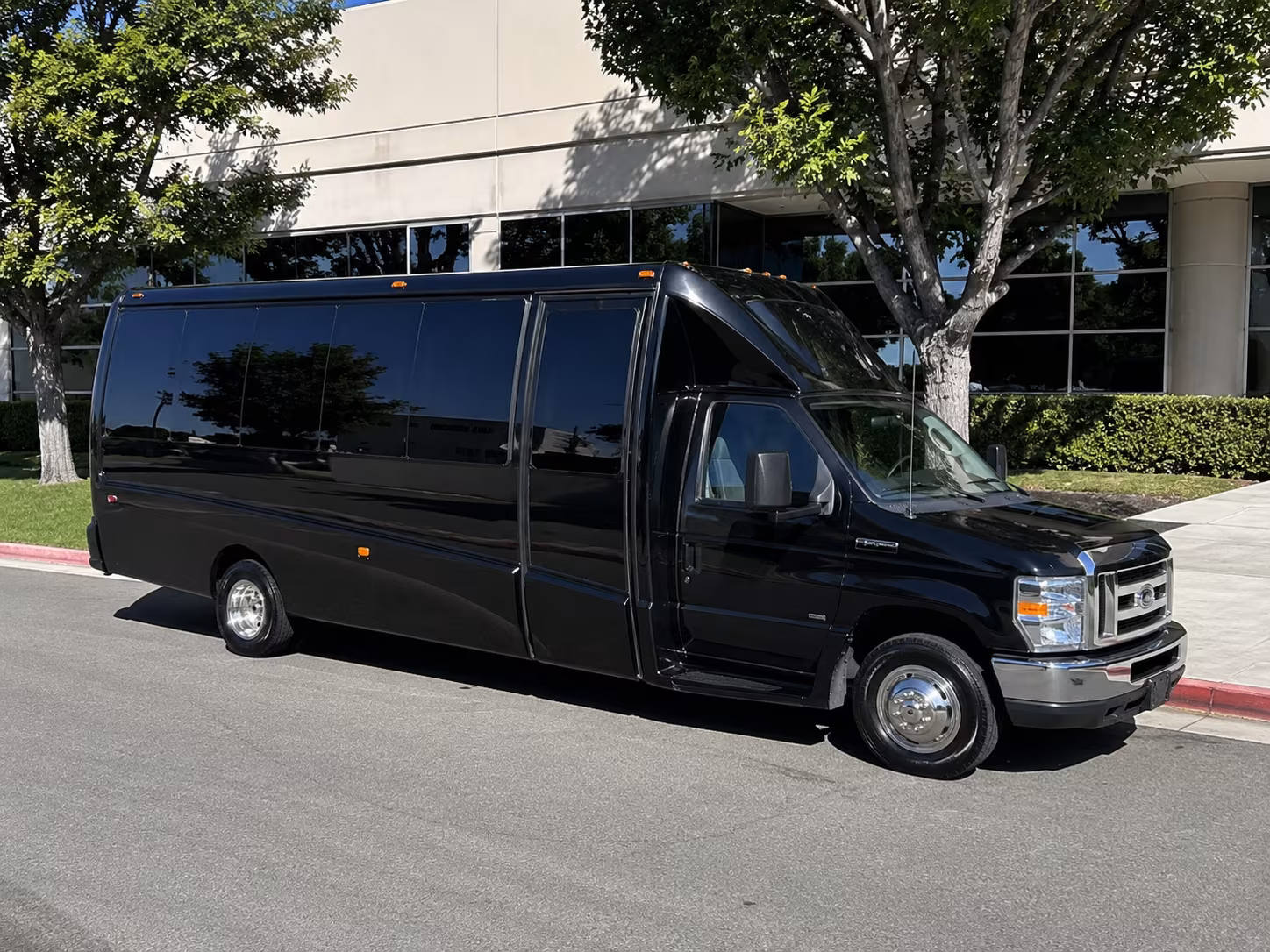 New Orleans Birthday, Sweet 16, & Quinceañera Transportation party bus exterior