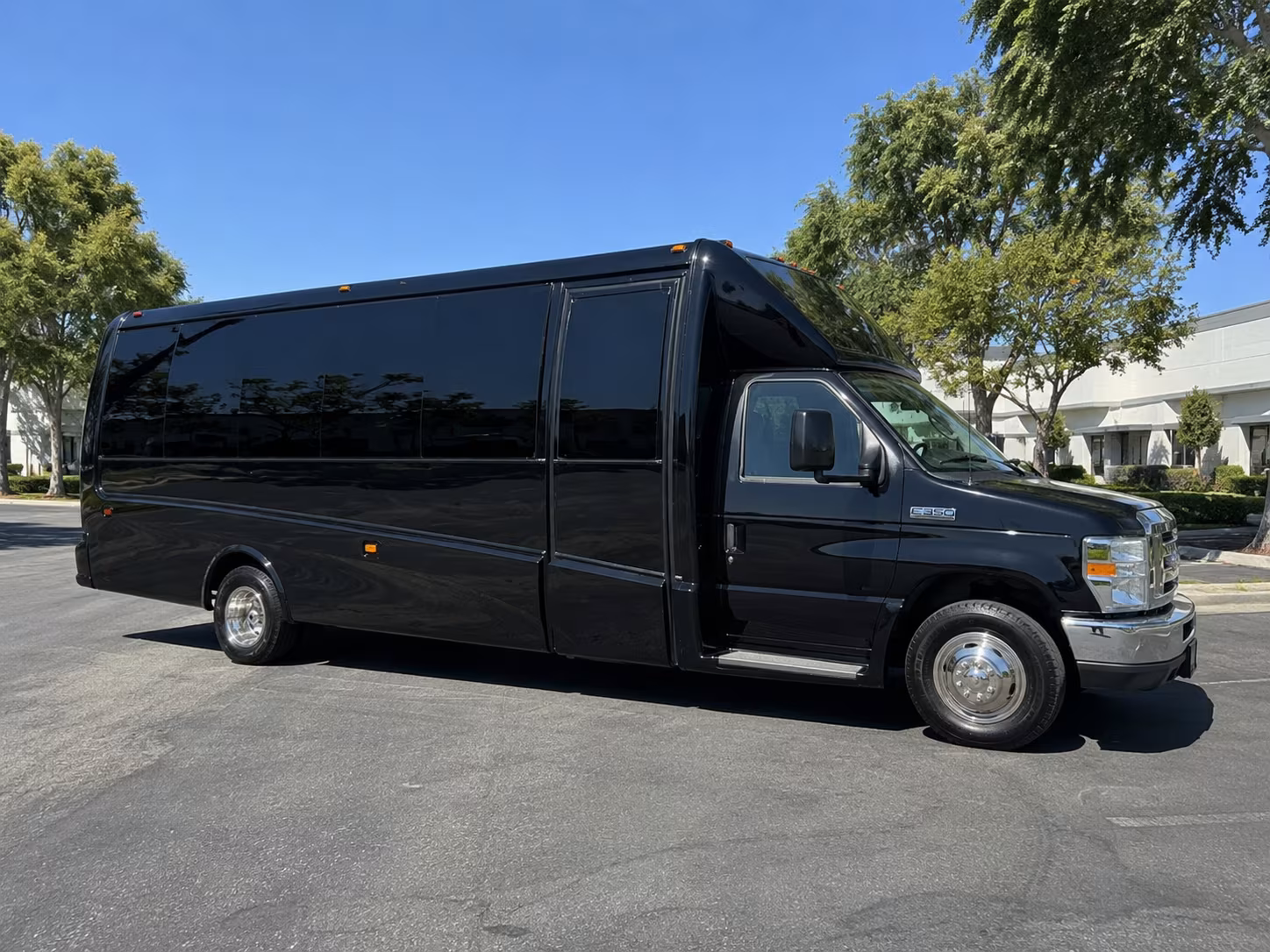 New Orleans Winery Tour & Pub Crawl Transportation pickup coordination